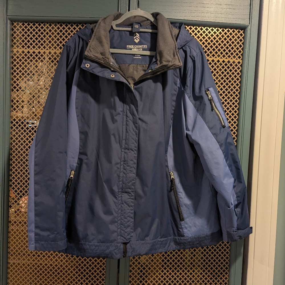 Free Country Women's Navy and Light Blue Ski Jacket, Size XXL